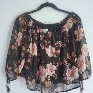 American Eagle Floral and Chiffon Off the shoulder 3/4 sleeve crop top size S